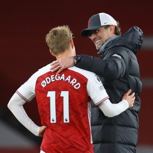  尤文图斯铁腰回归，中场统治力助球队重回正轨