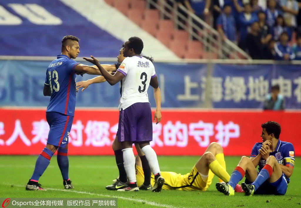  慕尼黑德比战火药味十足险冲突  