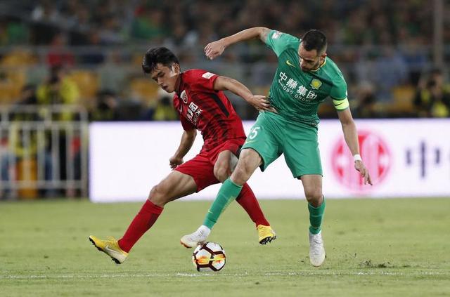  VAR争议判罚引发主帅集体炮轰  