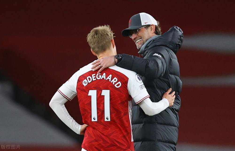  尤文图斯铁腰回归，中场统治力助球队重回正轨